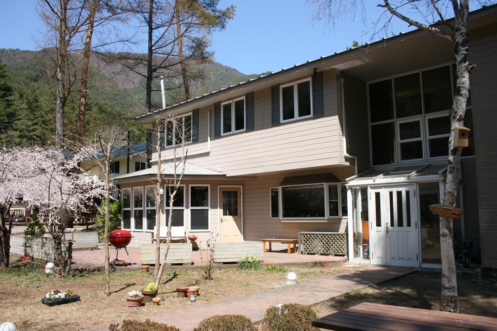 富士河口湖 蜡笔家庭旅馆酒店 外观 照片